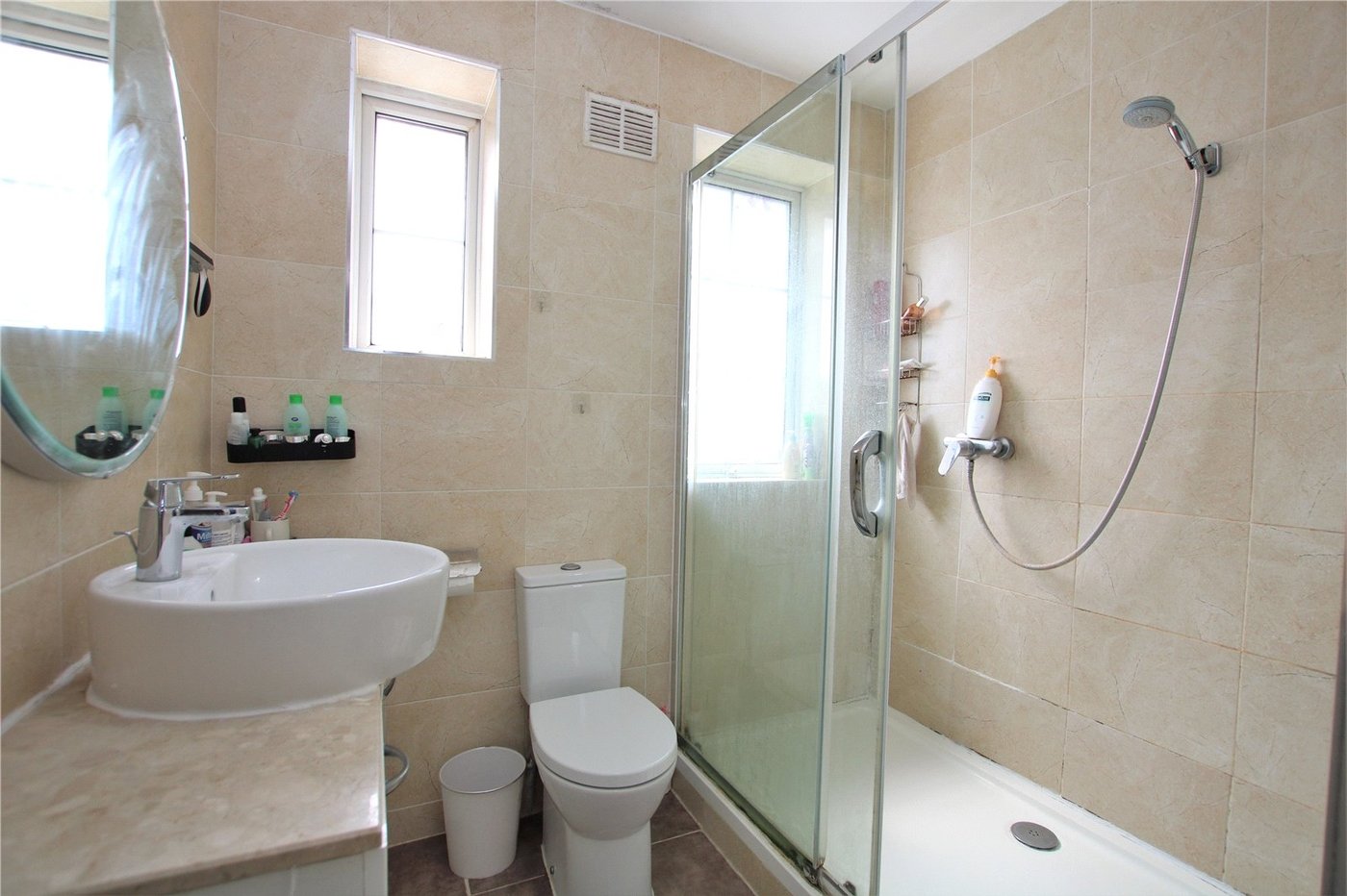 2 bedroom house for sale in London | Robinson Jackson
