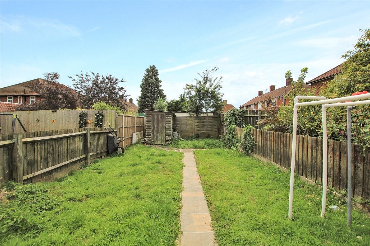 2 bedroom house for sale in London | Robinson Jackson