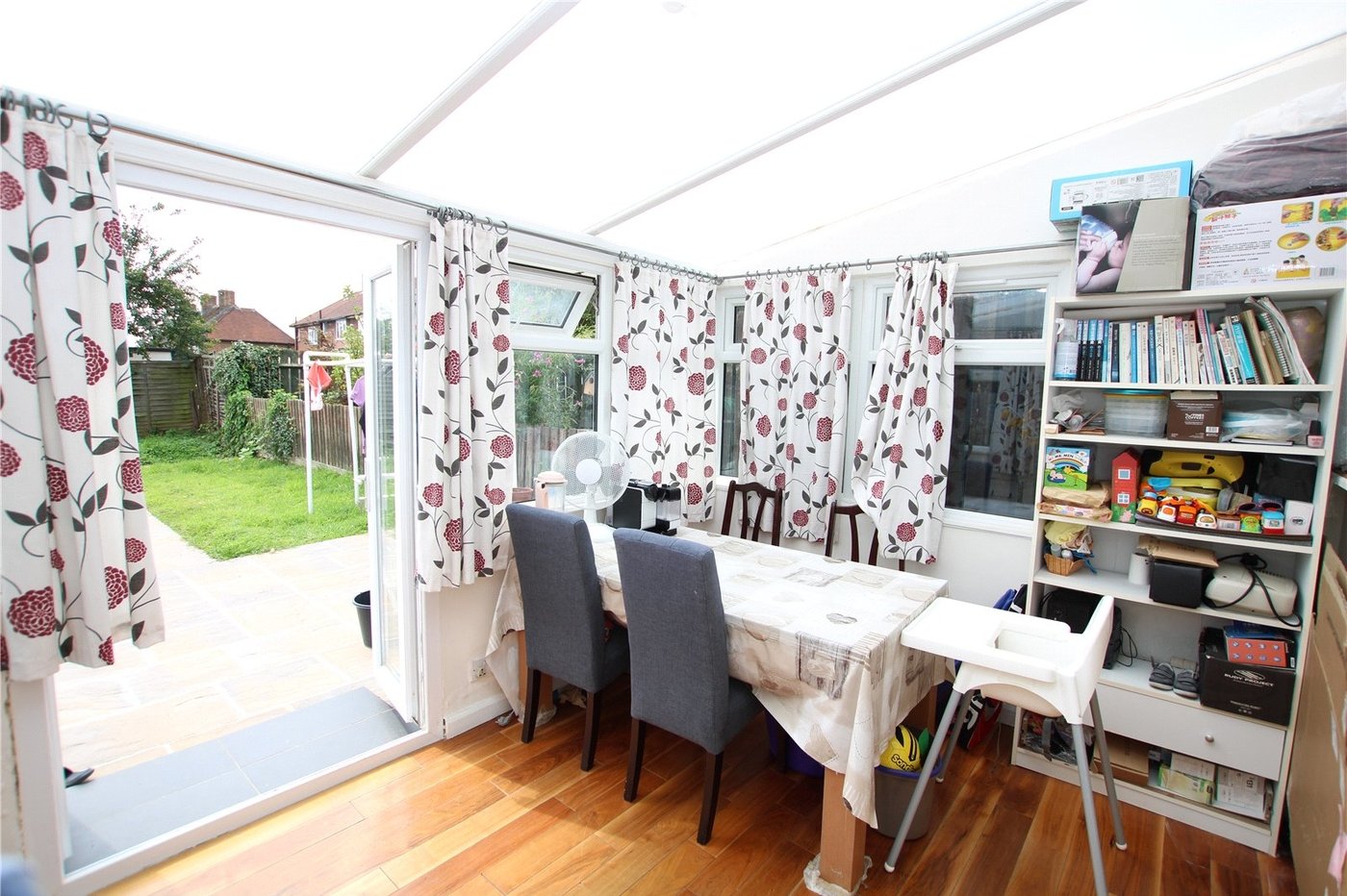 2 bedroom house for sale in London | Robinson Jackson