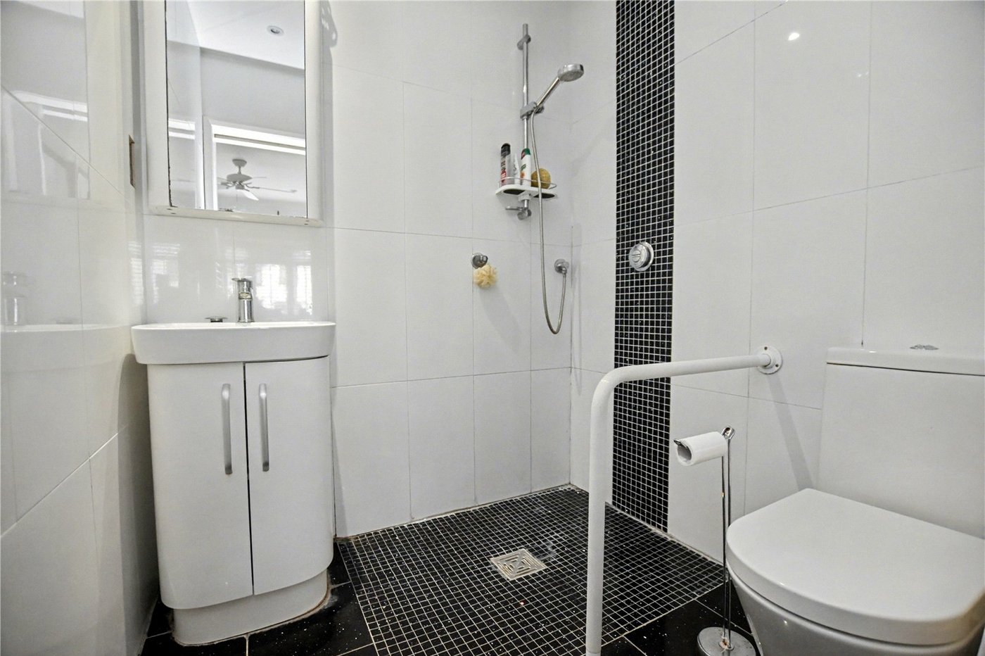 5 bedroom bungalow for sale in Bexleyheath | Robinson Jackson