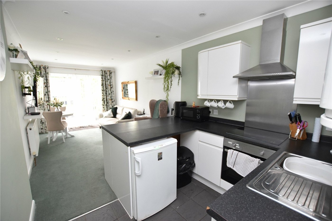 5 bedroom bungalow for sale in Bexleyheath | Robinson Jackson