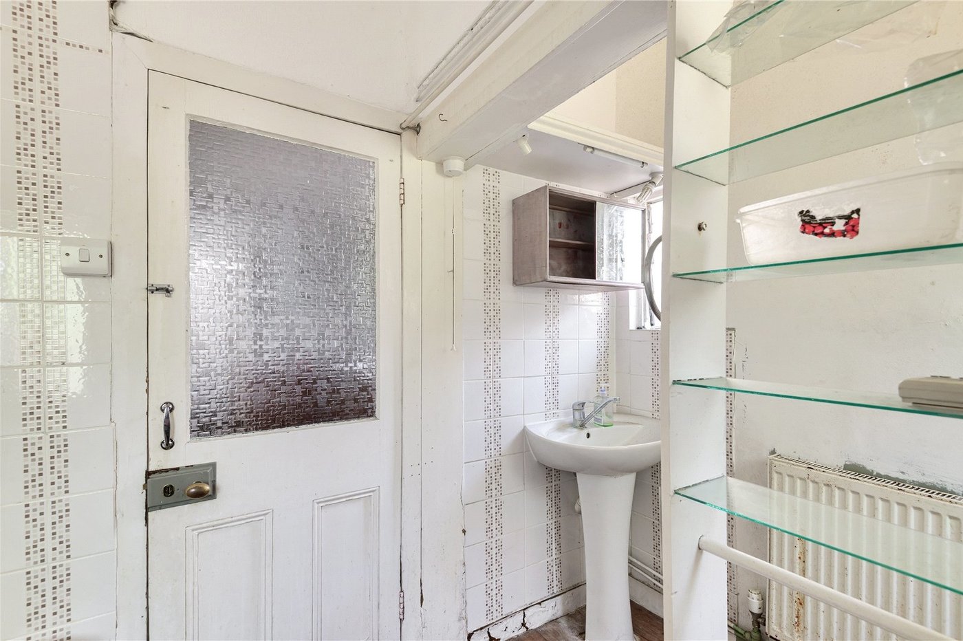 3 bedroom house for sale in London | Robinson Jackson