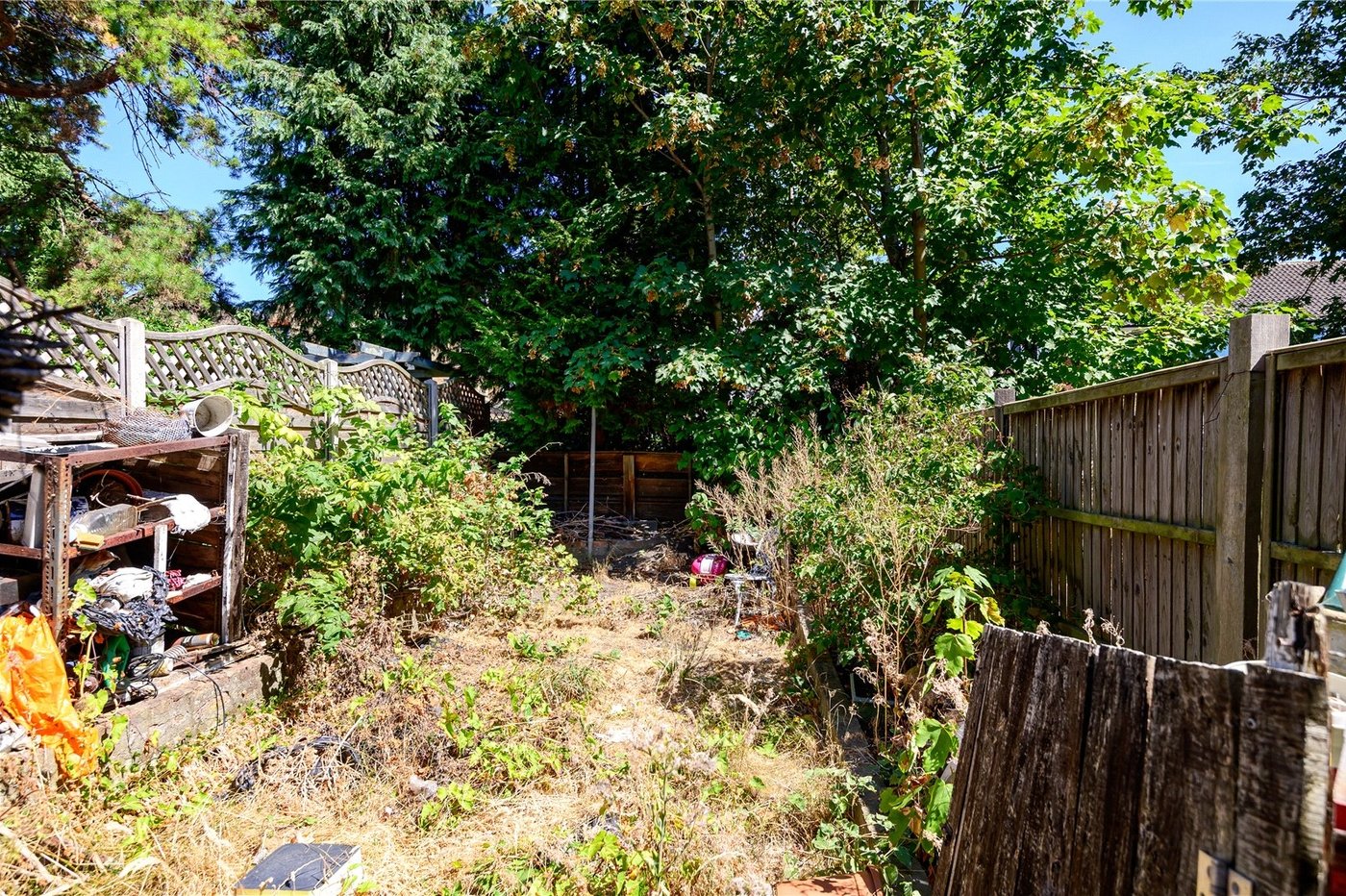 3 bedroom house for sale in London | Robinson Jackson