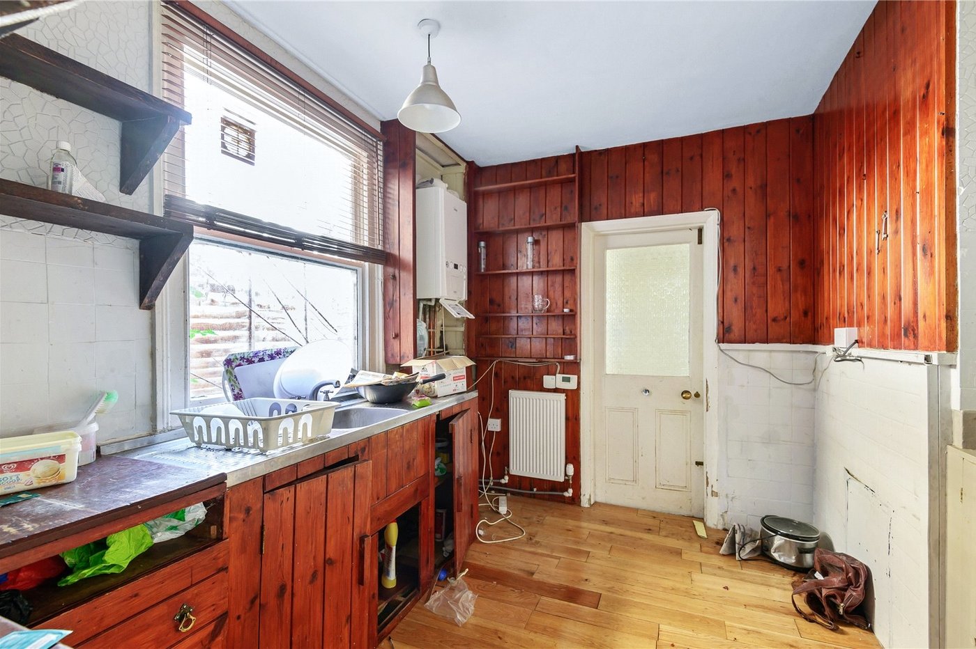 3 bedroom house for sale in London | Robinson Jackson