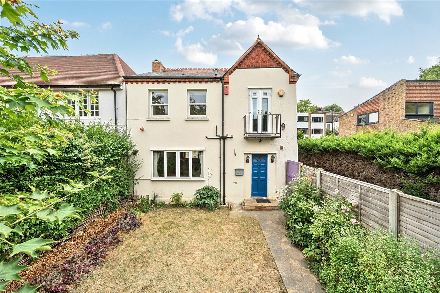 3 bedroom house for sale in London | Robinson Jackson