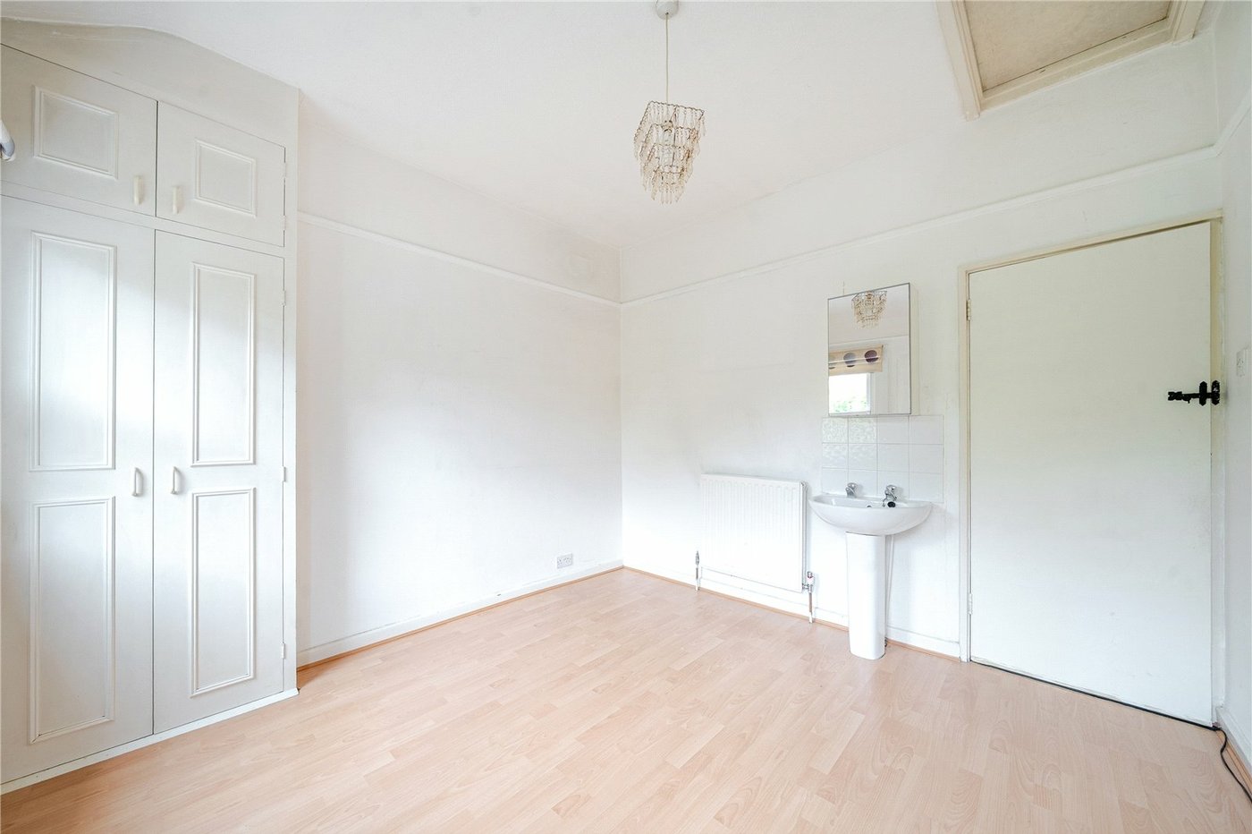 3 bedroom house for sale in London | Robinson Jackson