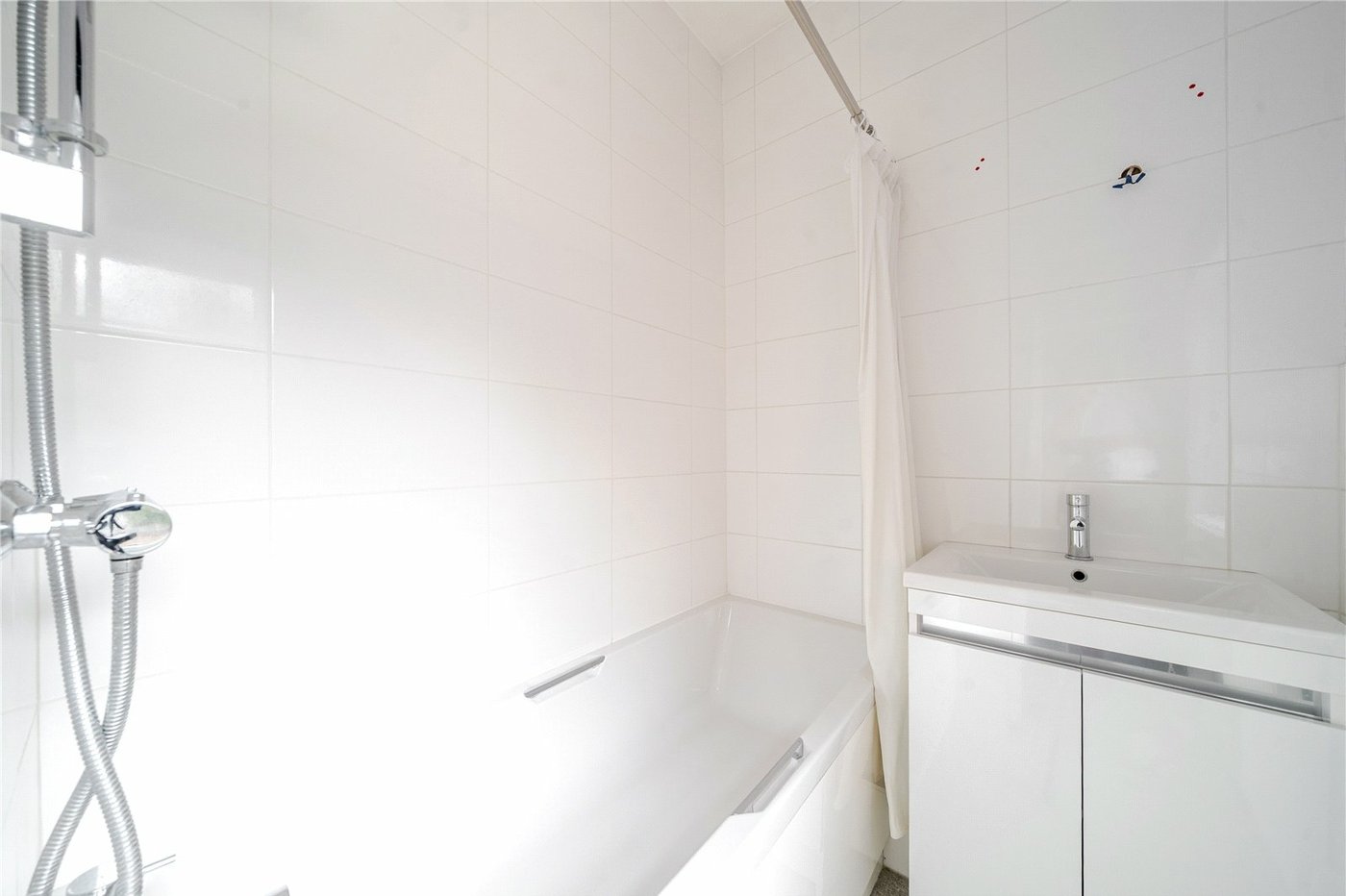 3 bedroom house for sale in London | Robinson Jackson