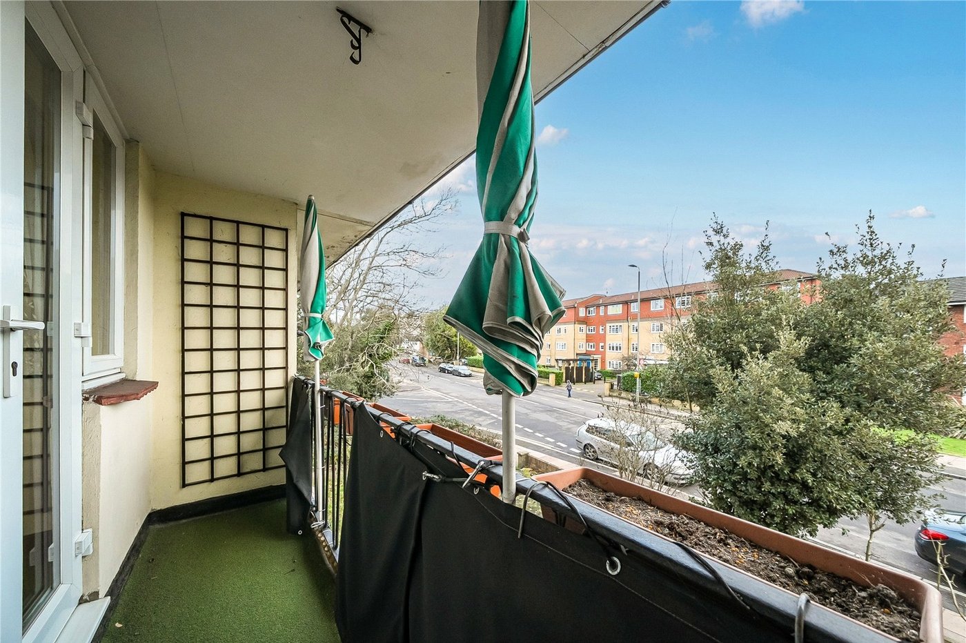 2 bedroom property for sale in Sydenham | Robinson Jackson