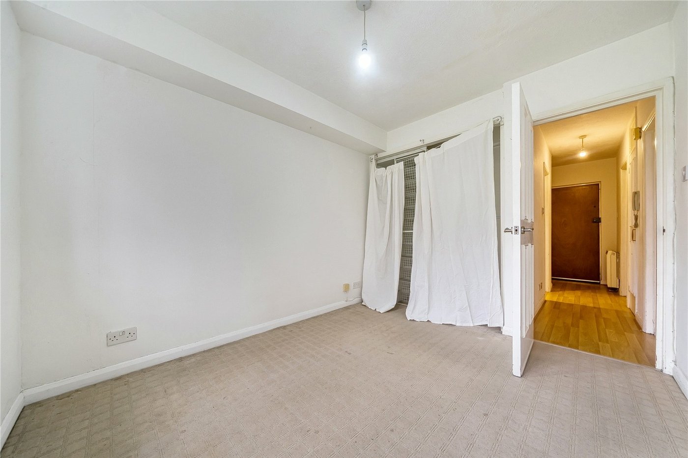 1 bedroom property for sale in Sydenham | Robinson Jackson