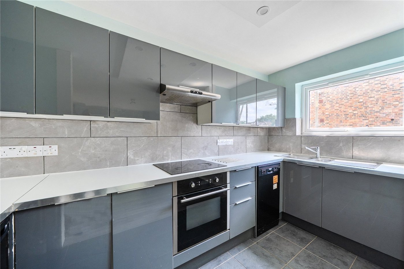 2 bedroom property for sale in Sydenham | Robinson Jackson