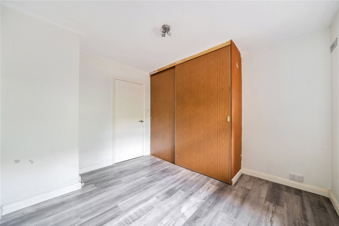 2 bedroom property for sale in Sydenham | Robinson Jackson