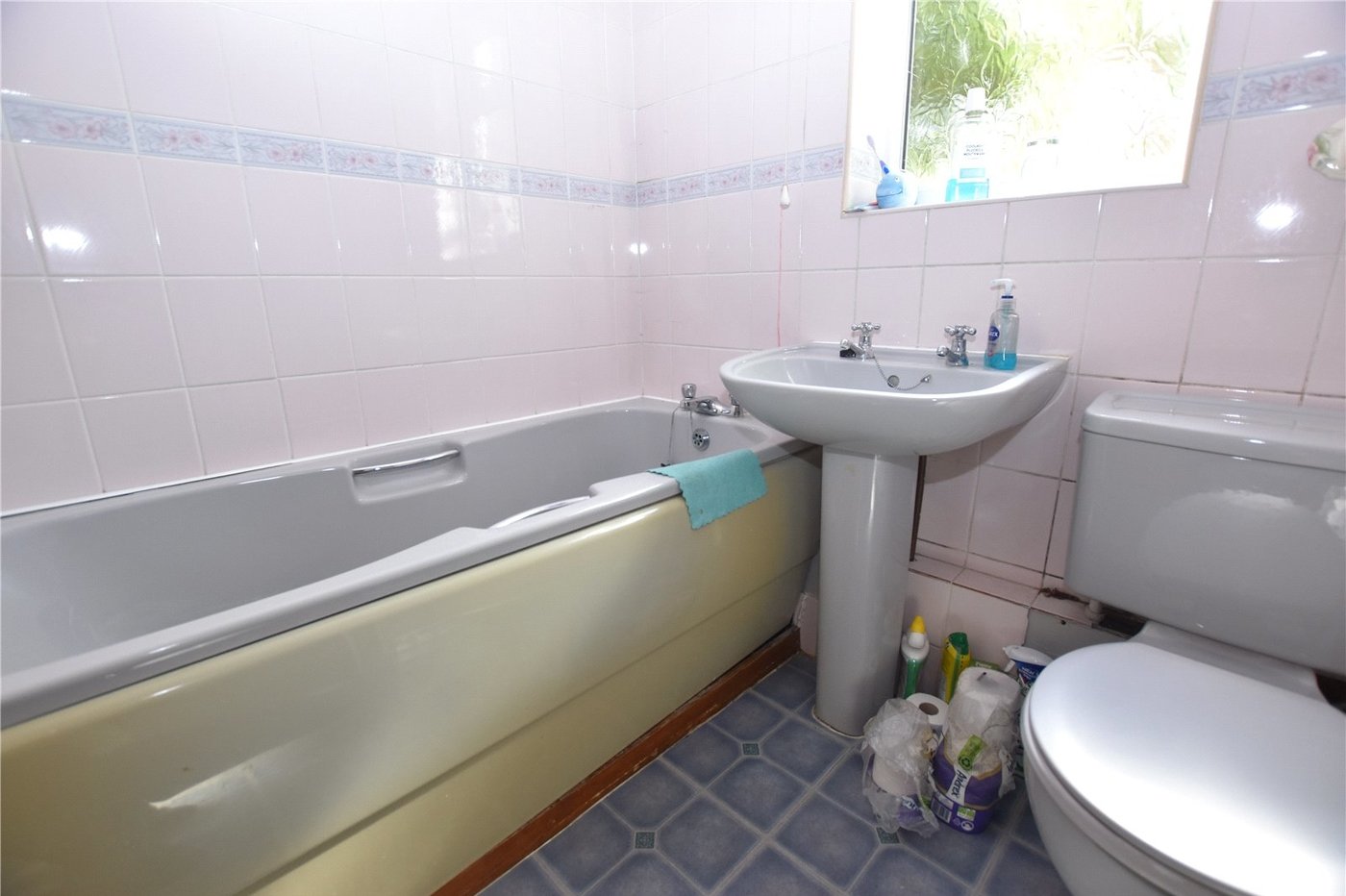 2 bedroom property for sale in Crayford | Robinson Jackson