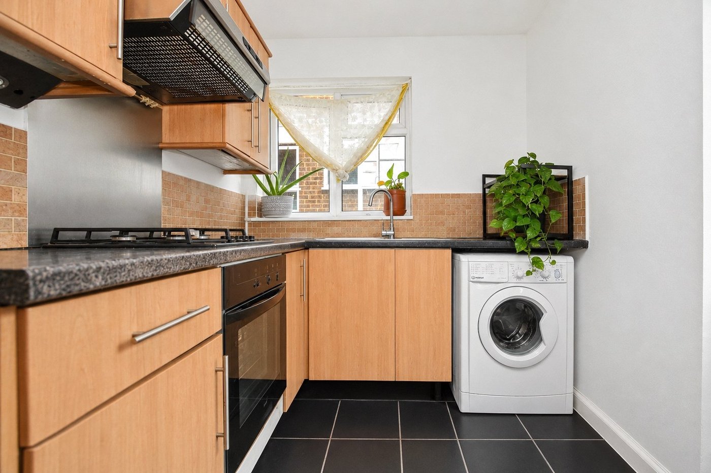 2 bedroom property for sale in Dartford | Robinson Jackson