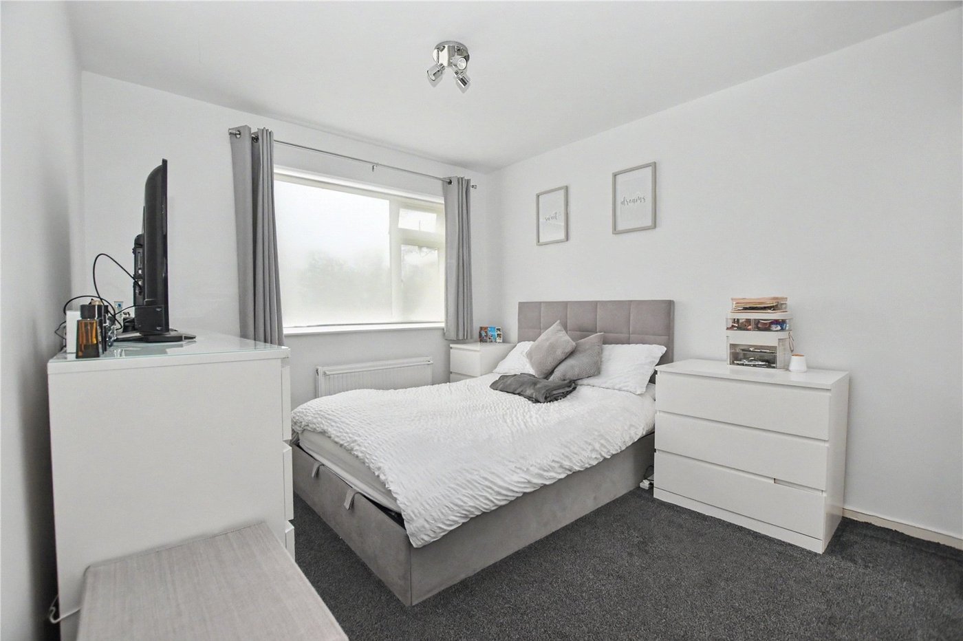 2 bedroom property for sale in Dartford | Robinson Jackson