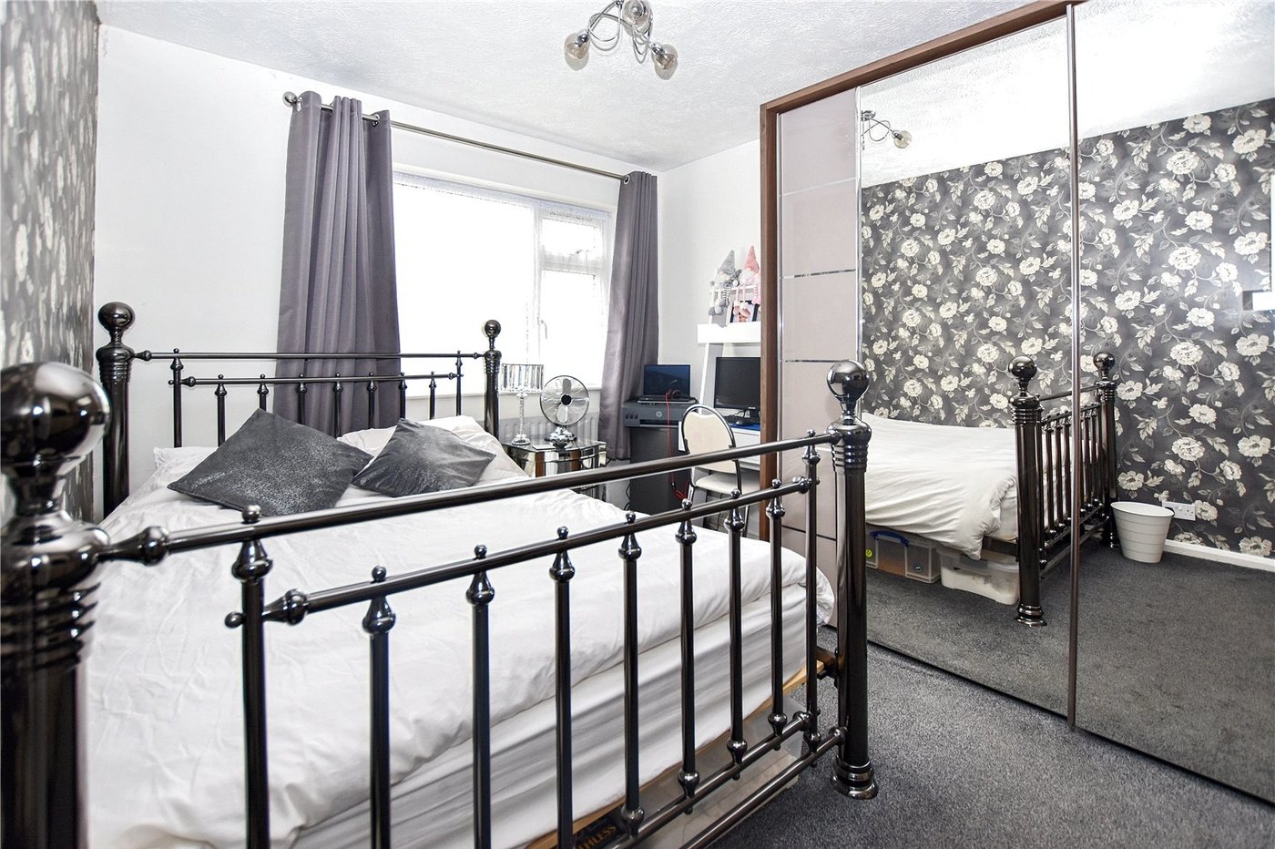 2 bedroom property for sale in Dartford | Robinson Jackson
