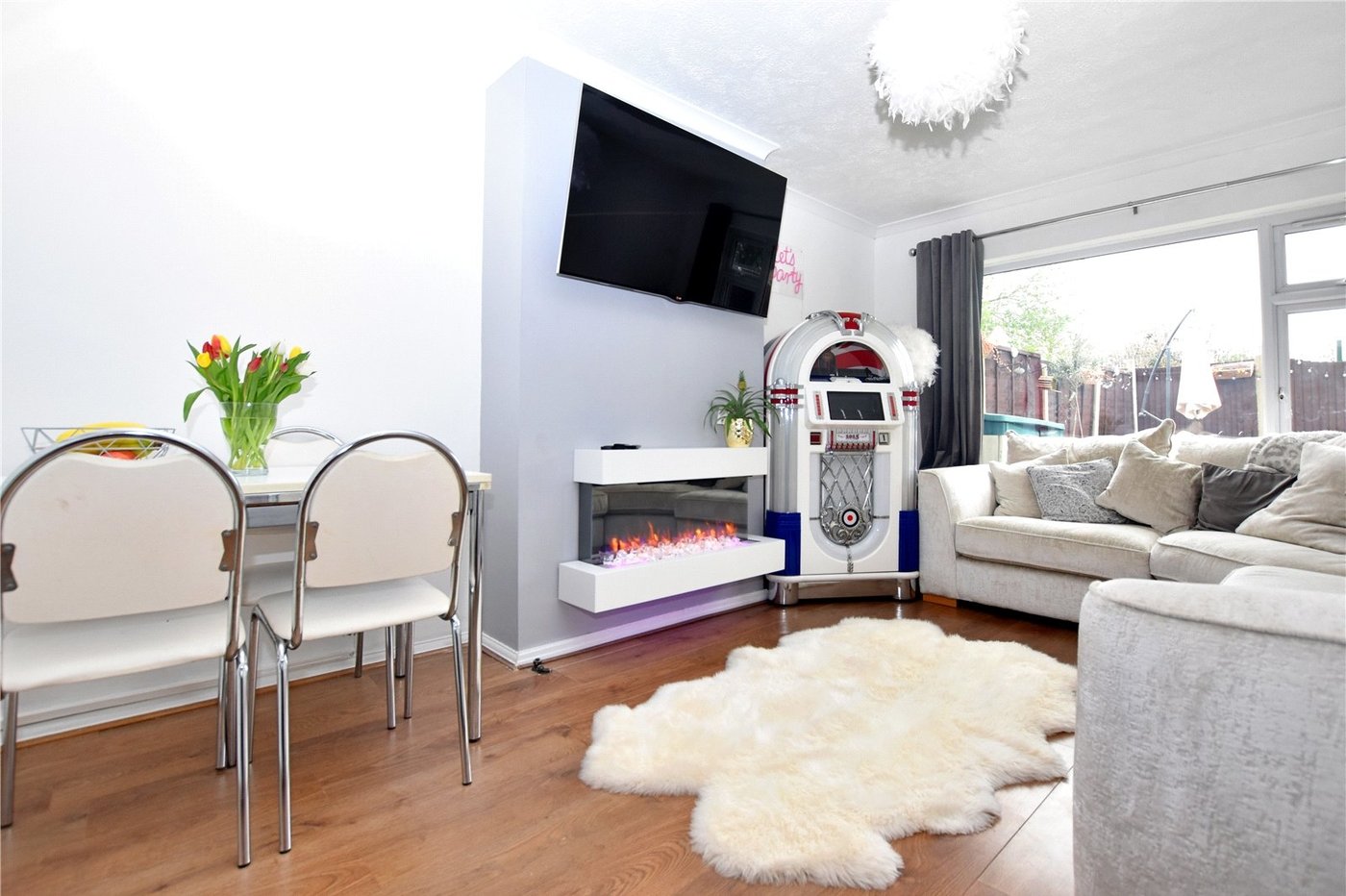 2 bedroom property for sale in Dartford | Robinson Jackson