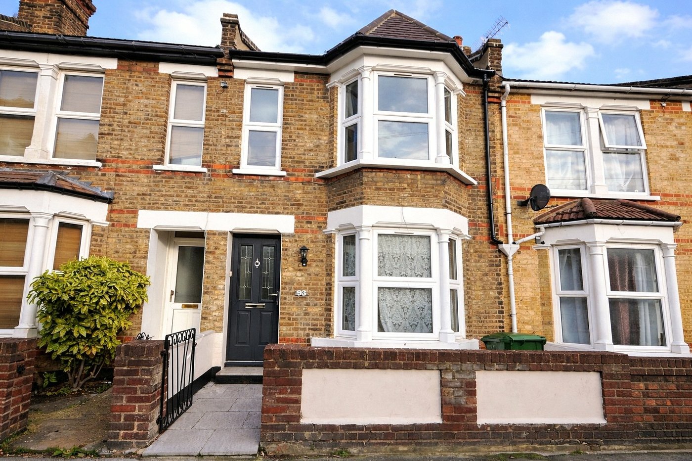 5 bedroom house for sale in London | Robinson Jackson