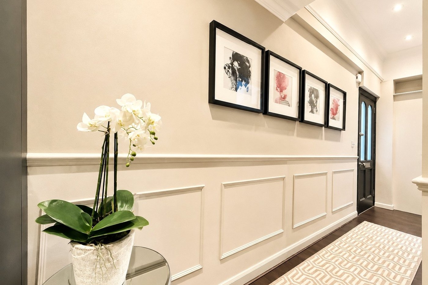 2 bedroom property for sale in London | Robinson Jackson