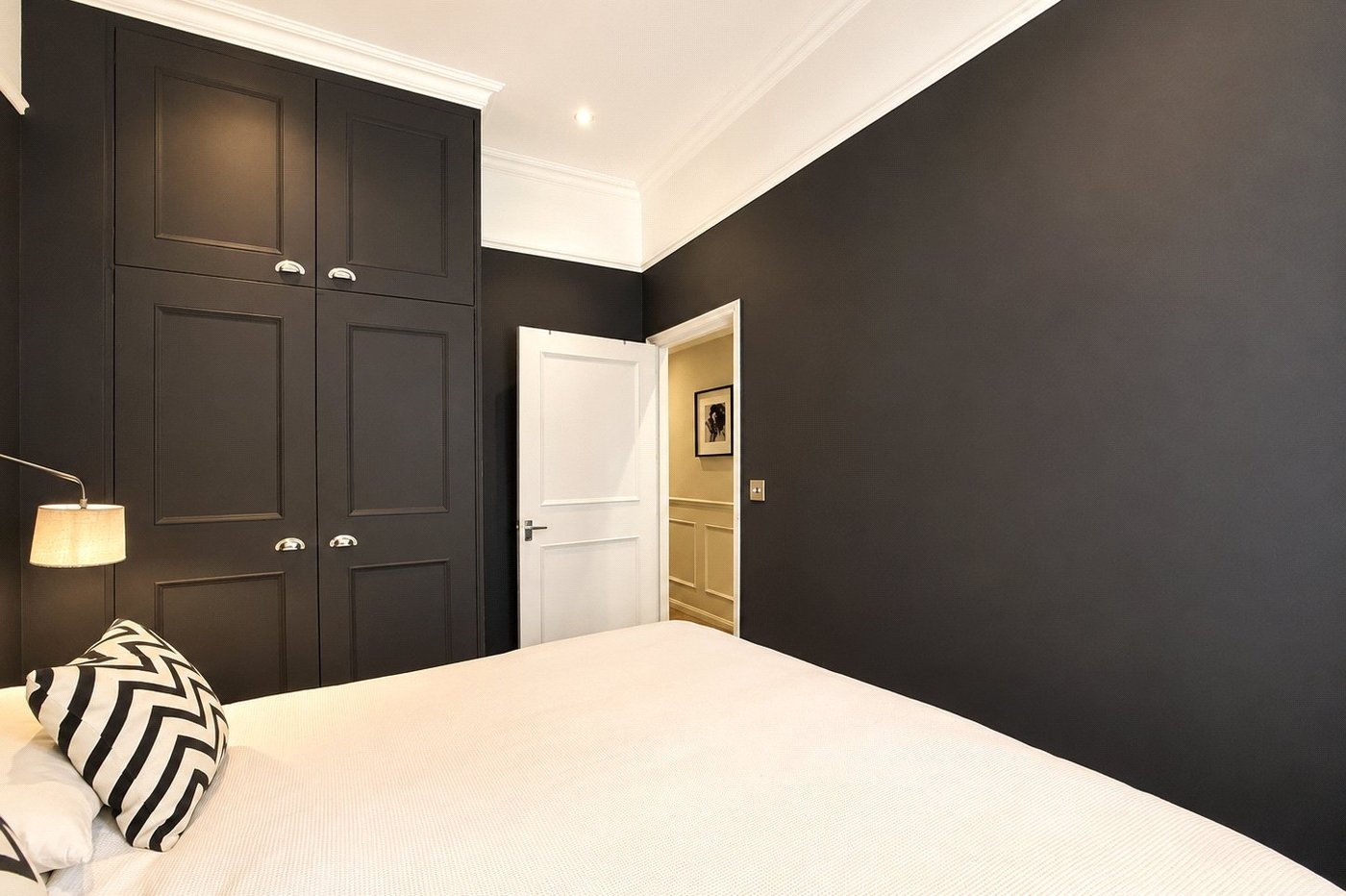 2 bedroom property for sale in London | Robinson Jackson