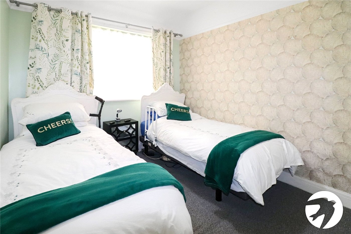 2 bedroom bungalow for sale in Bexleyheath | Robinson Jackson