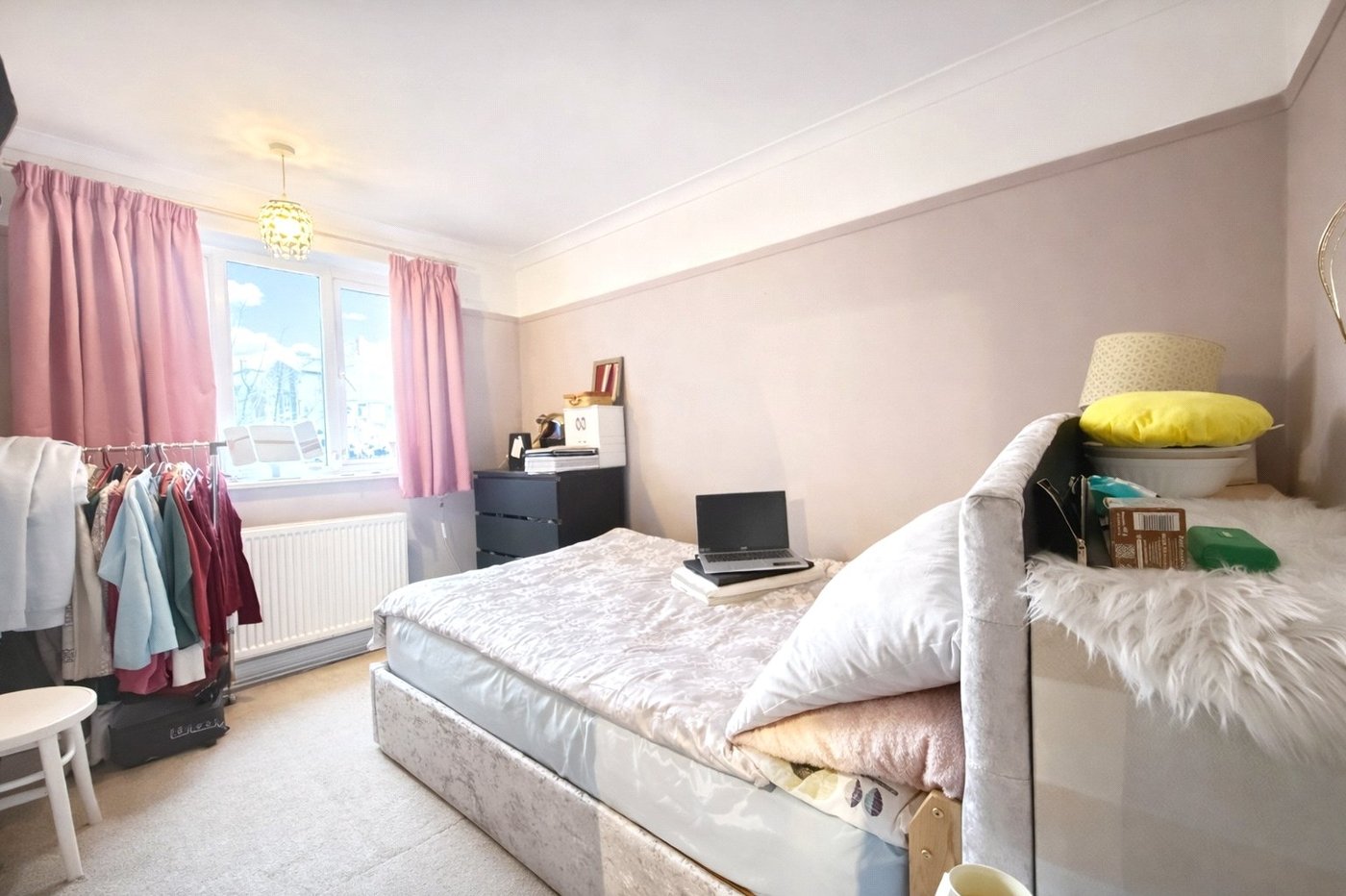2 bedroom property for sale in London | Robinson Jackson