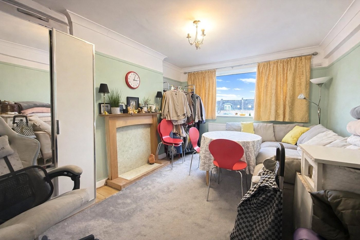 2 bedroom property for sale in London | Robinson Jackson