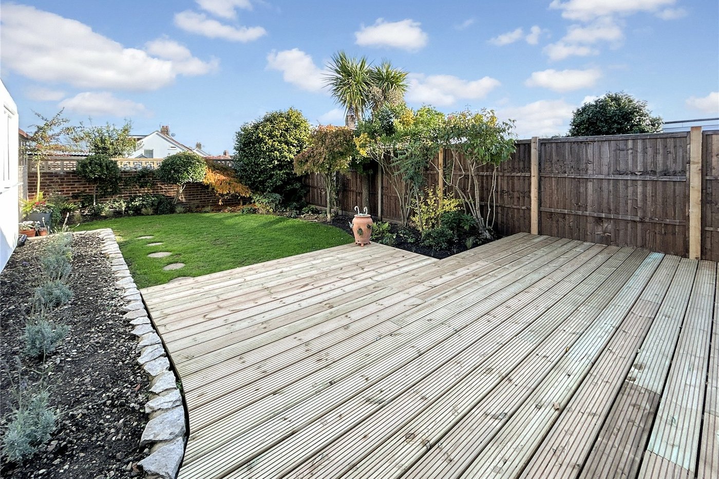 3 bedroom bungalow for sale in Sidcup | Robinson Jackson