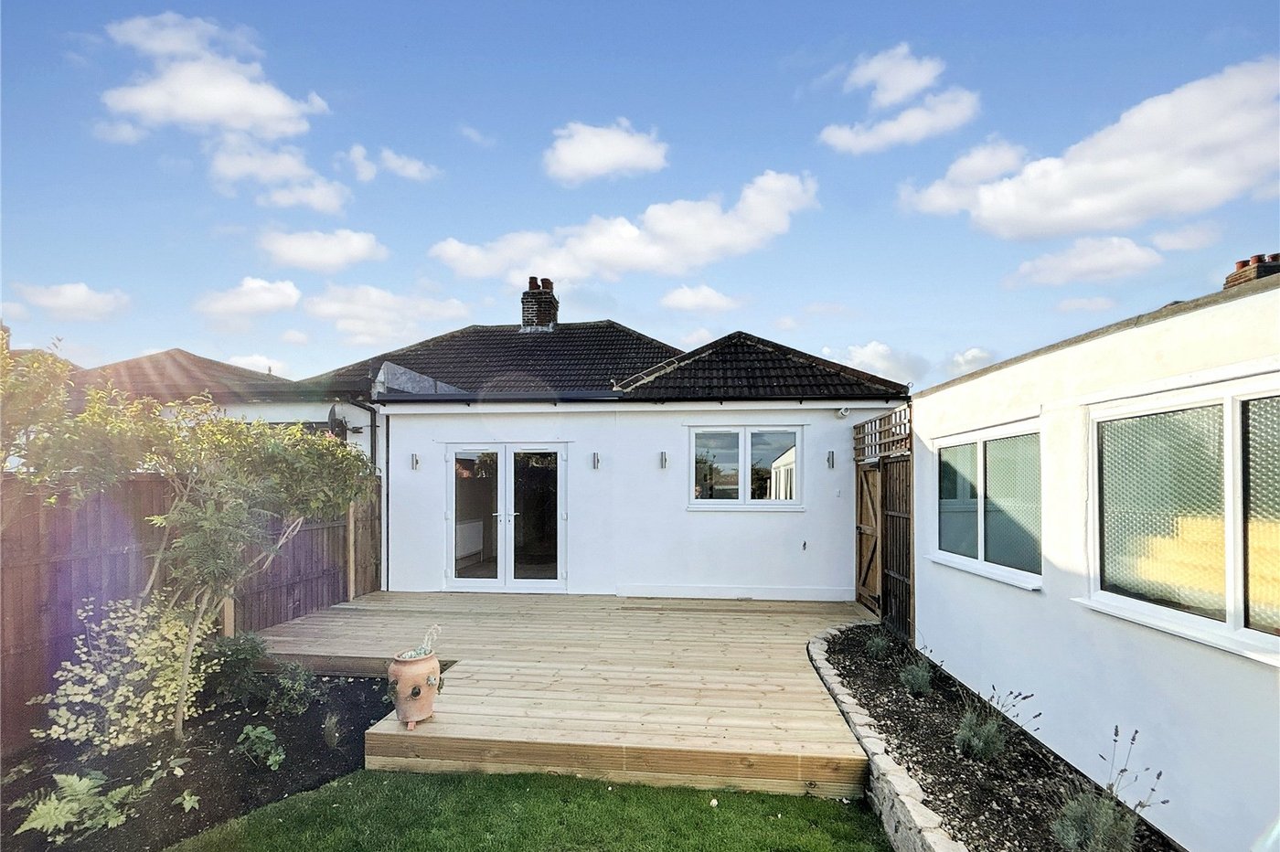3 bedroom bungalow for sale in Sidcup | Robinson Jackson