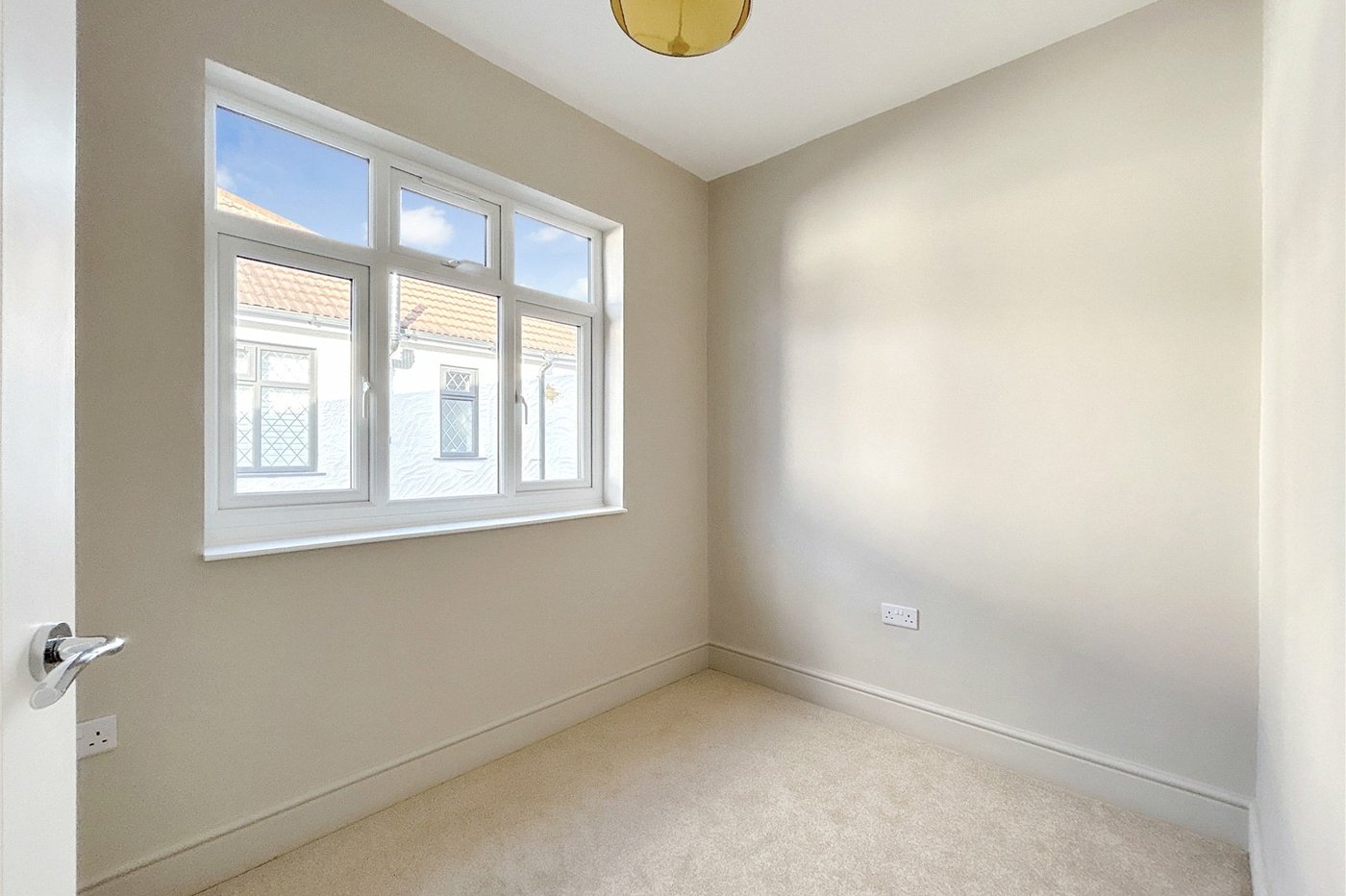 3 bedroom bungalow for sale in Sidcup | Robinson Jackson