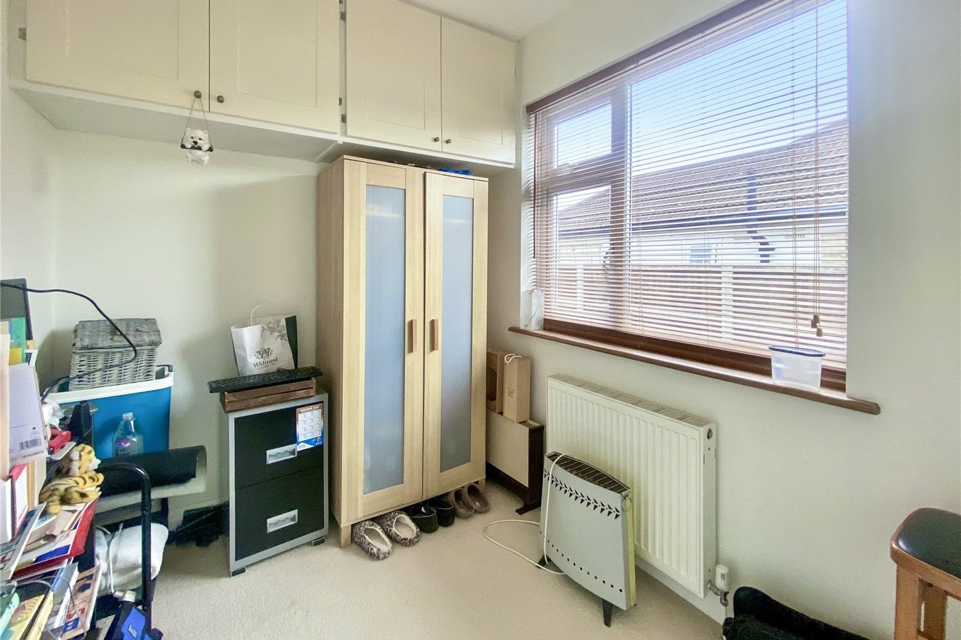 3 bedroom bungalow for sale in Sidcup | Robinson Jackson