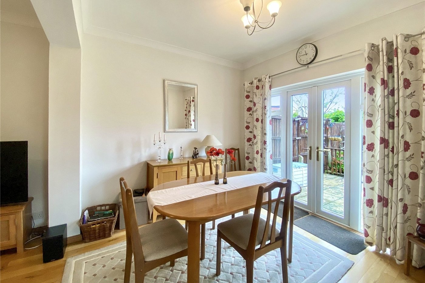 3 bedroom bungalow for sale in Sidcup | Robinson Jackson