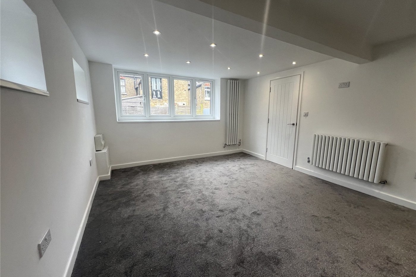 2 bedroom house for sale in Plumstead Common | Robinson Jackson