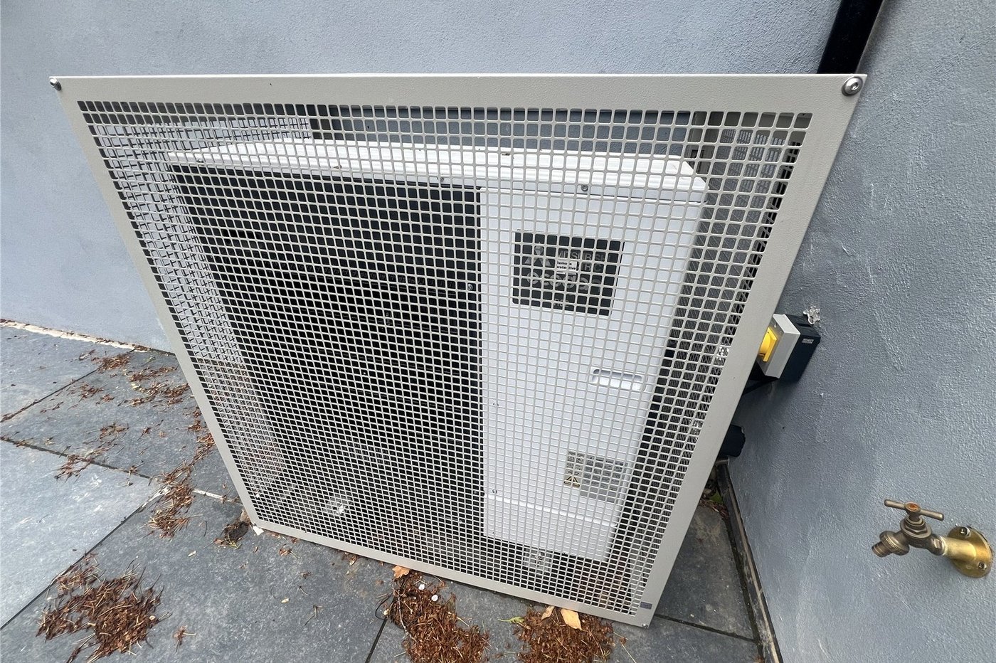 2 bedroom house for sale in Plumstead Common | Robinson Jackson