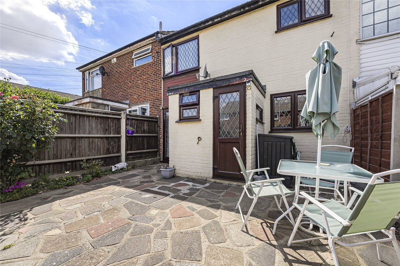 3 bedroom house for sale in Swanscombe | Robinson Jackson