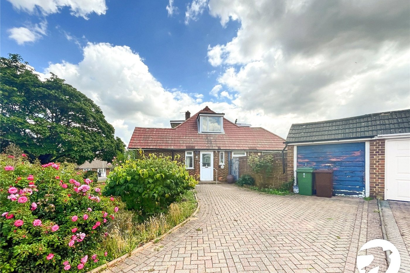 3 bedroom bungalow for sale in Maidstone | Robinson Michael & Jackson
