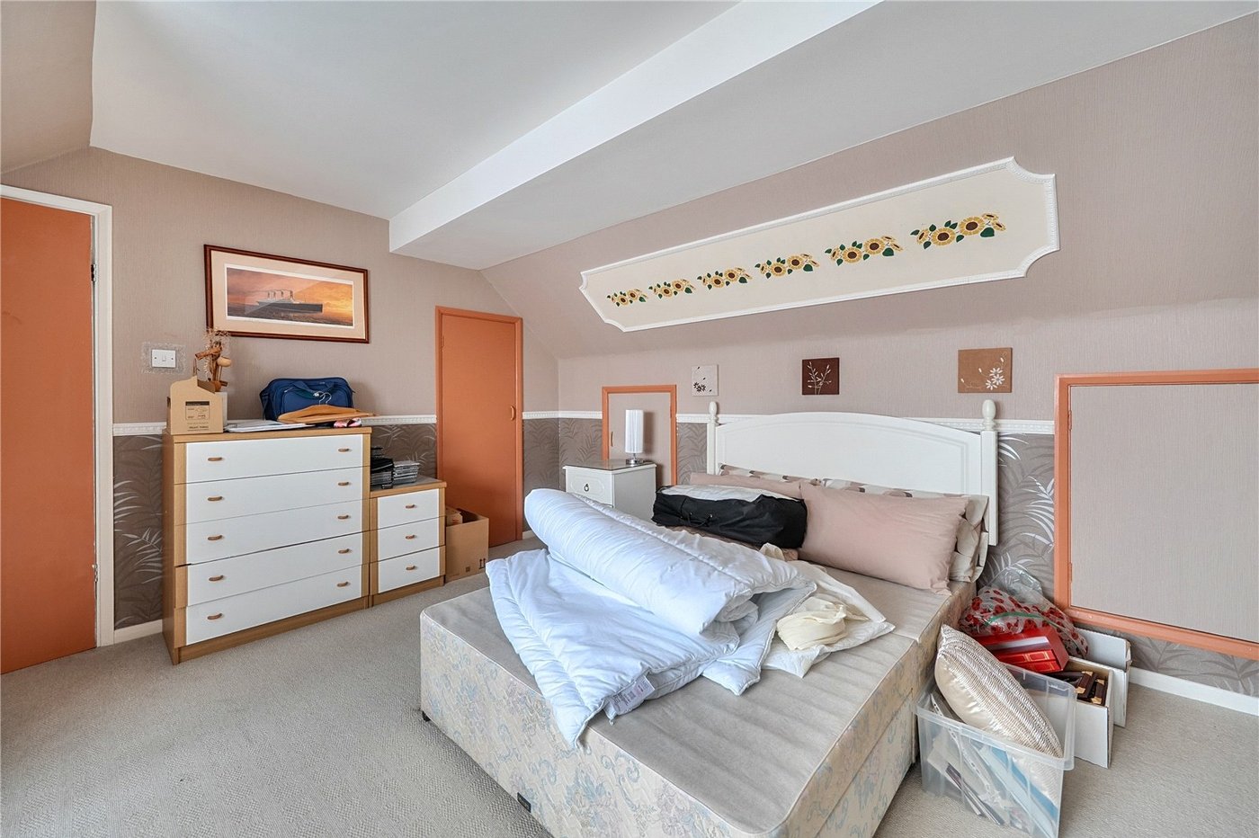 4 bedroom house for sale in London | Robinson Jackson