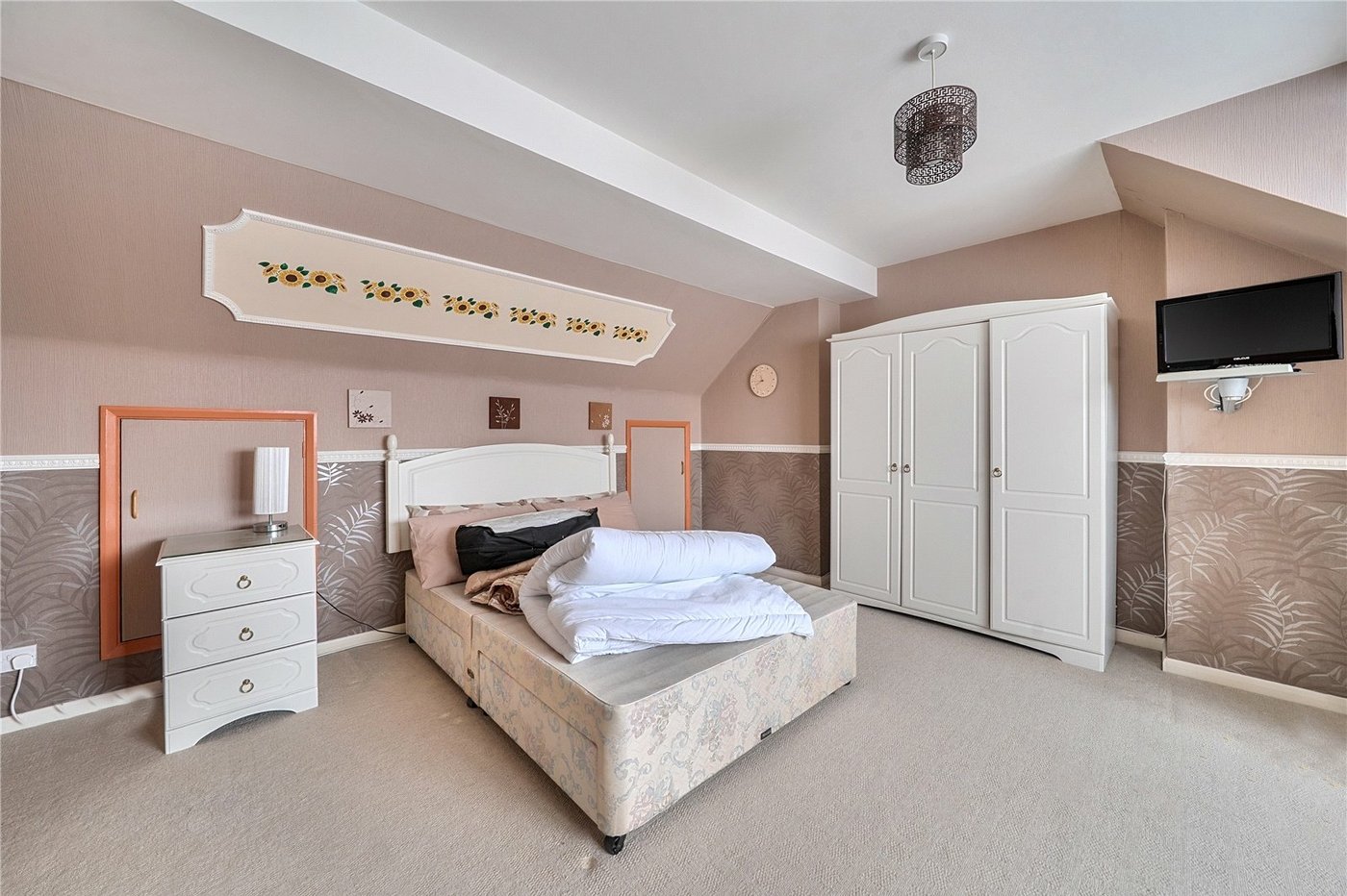 4 bedroom house for sale in London | Robinson Jackson