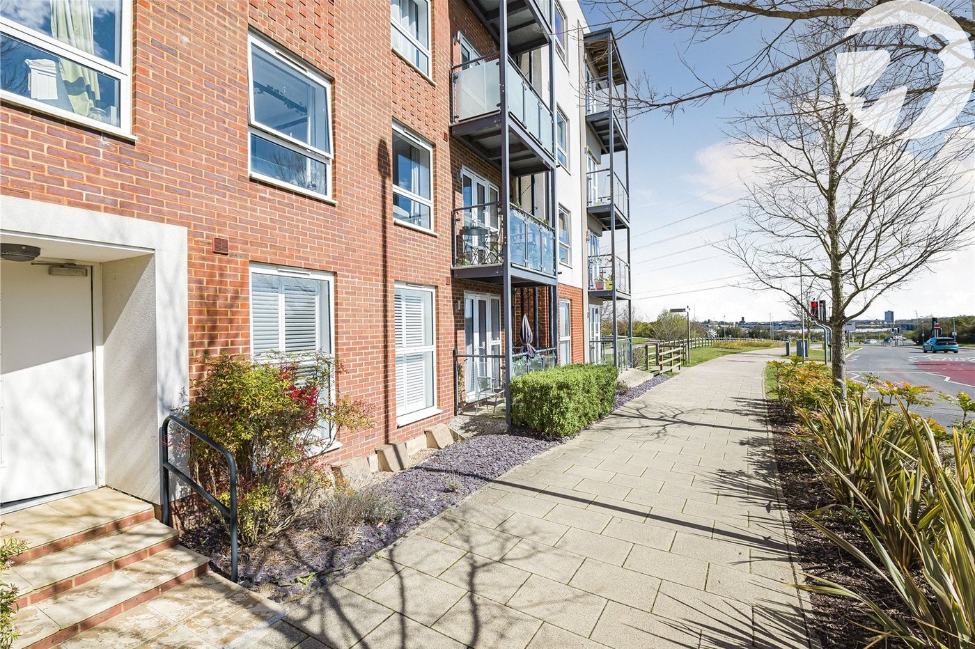 1 bedroom property for sale in Castle Hill | Robinson Jackson
