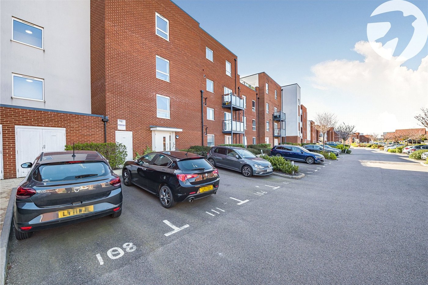 1 bedroom property for sale in Castle Hill | Robinson Jackson