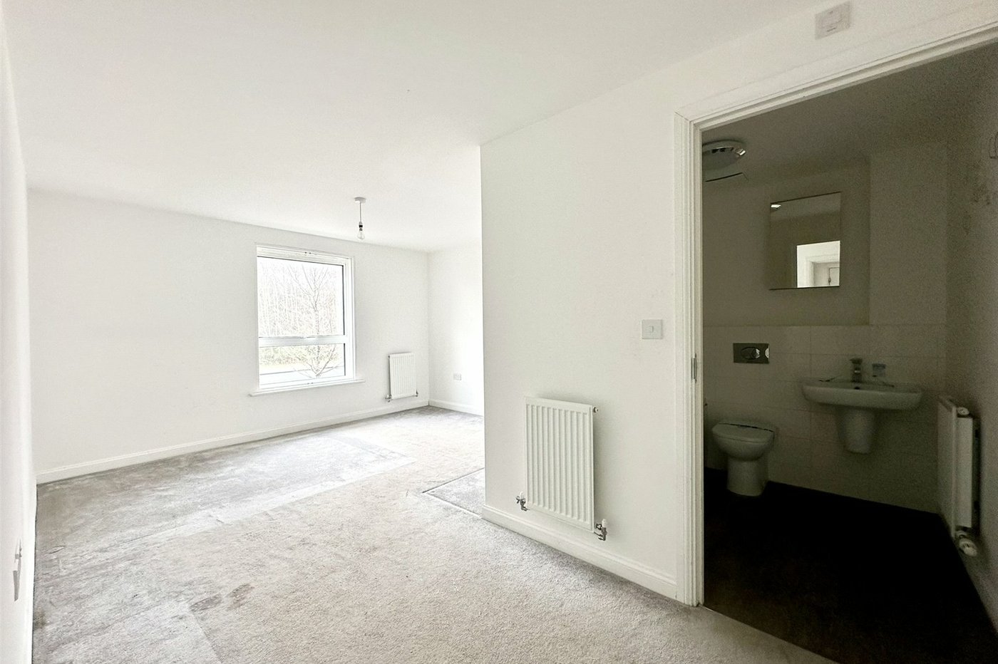 2 bedroom property for sale in Castle Hill | Robinson Jackson