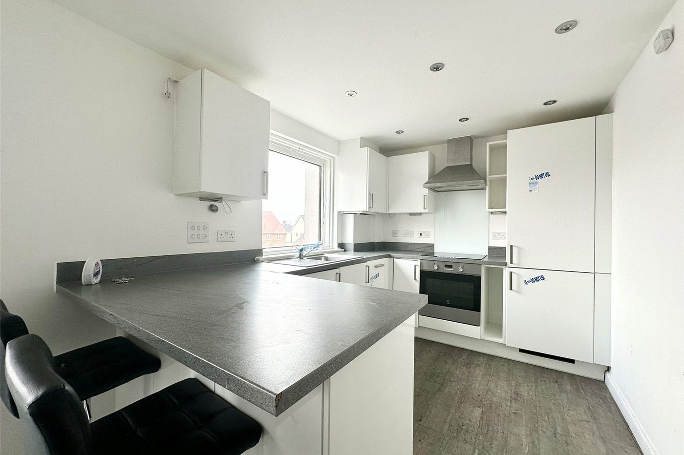 2 bedroom property for sale in Castle Hill | Robinson Jackson