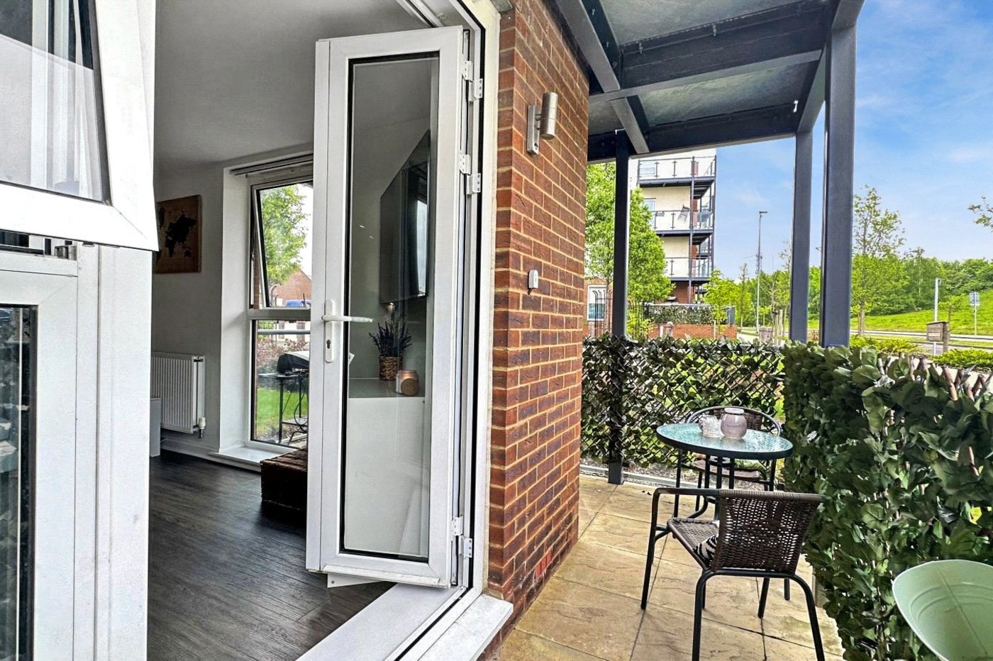 2 bedroom property for sale in Castle Hill | Robinson Jackson