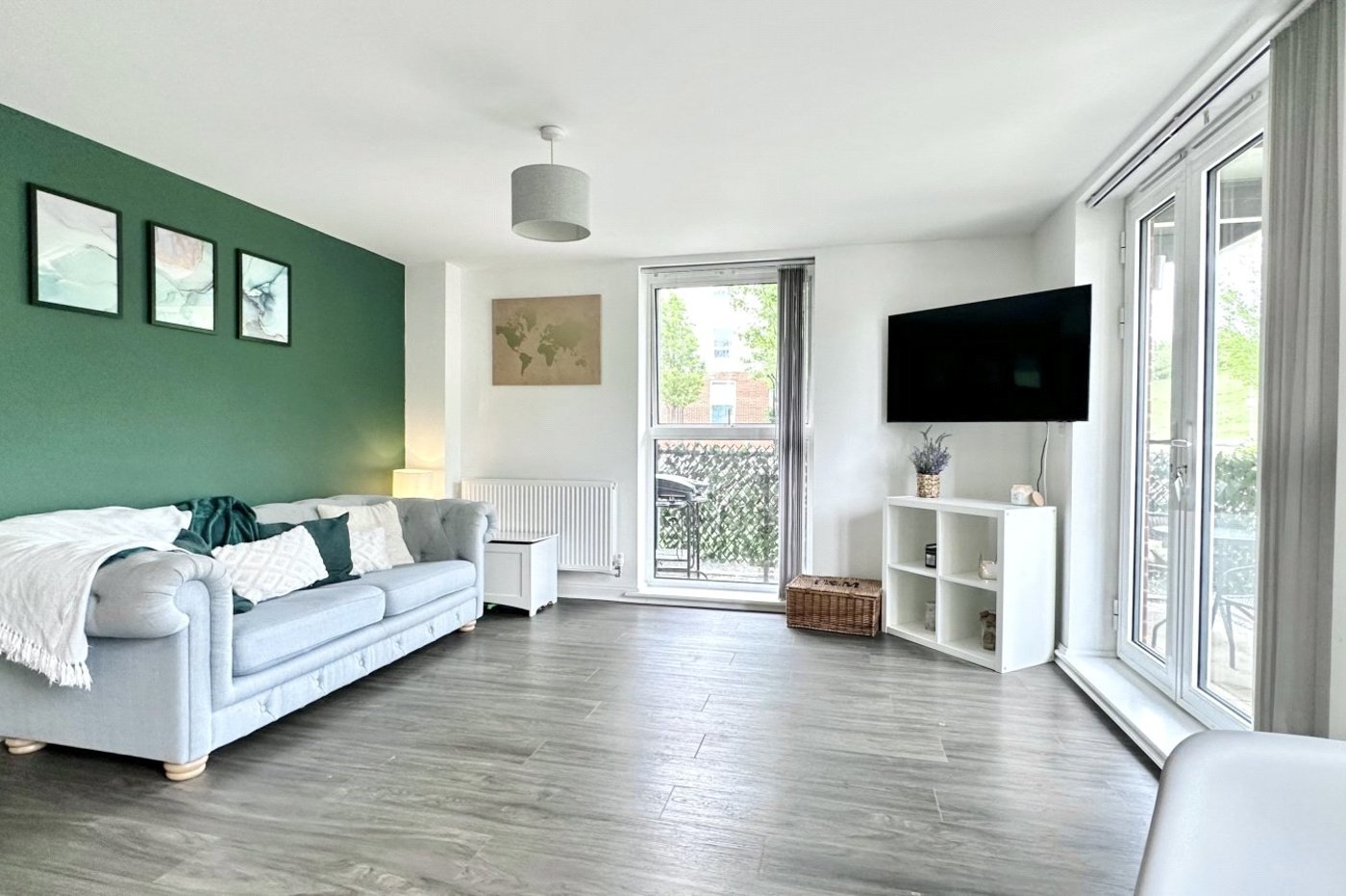 2 bedroom property for sale in Castle Hill | Robinson Jackson