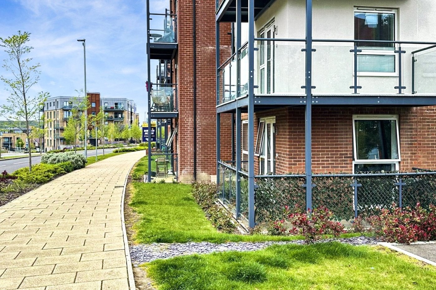 2 bedroom property for sale in Castle Hill | Robinson Jackson