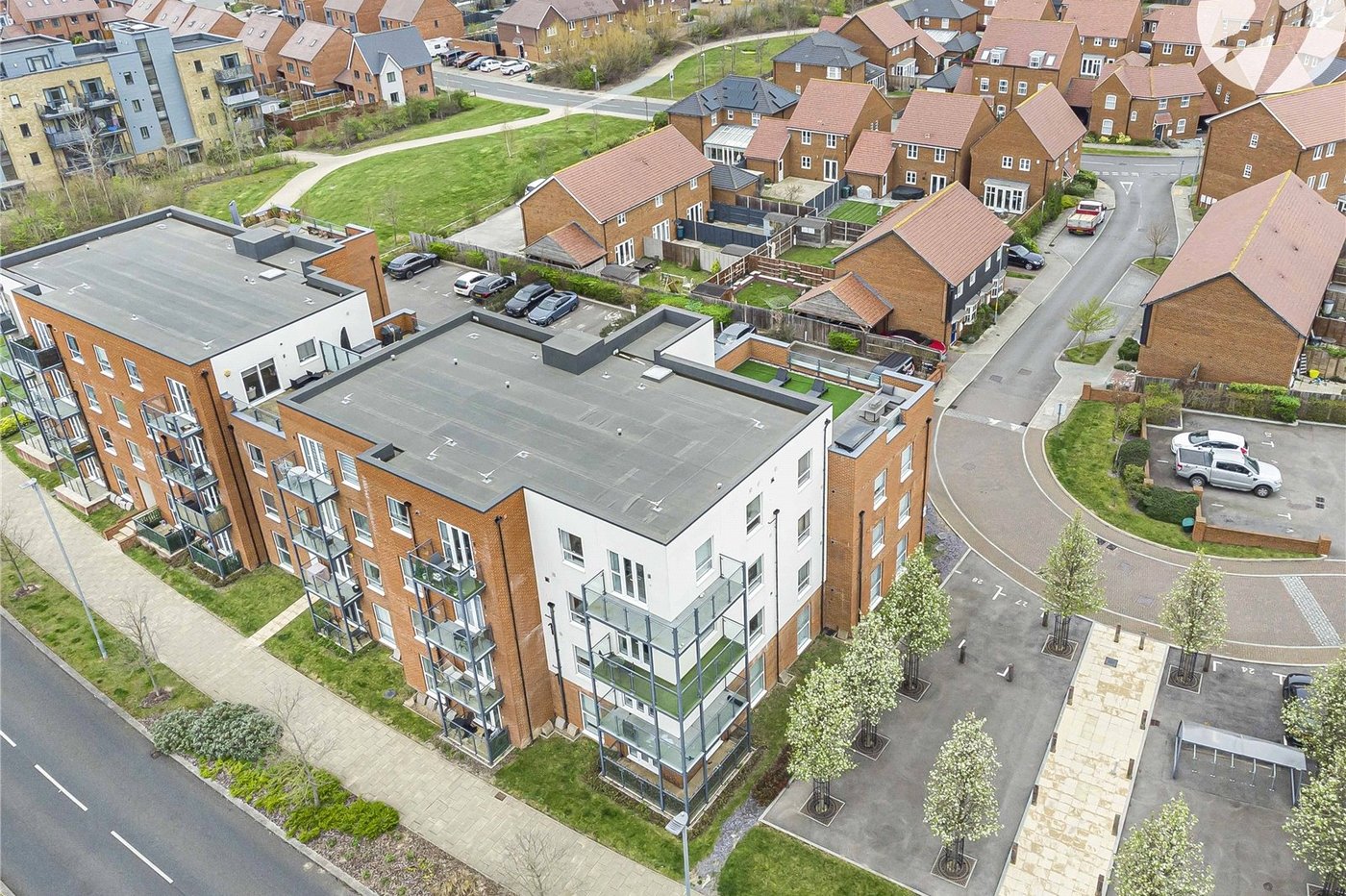 2 bedroom property for sale in Castle Hill | Robinson Jackson