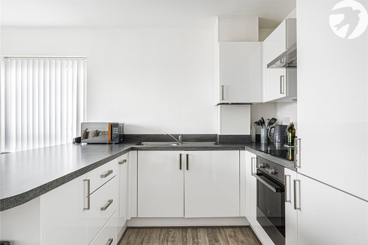 2 bedroom property for sale in Castle Hill | Robinson Jackson