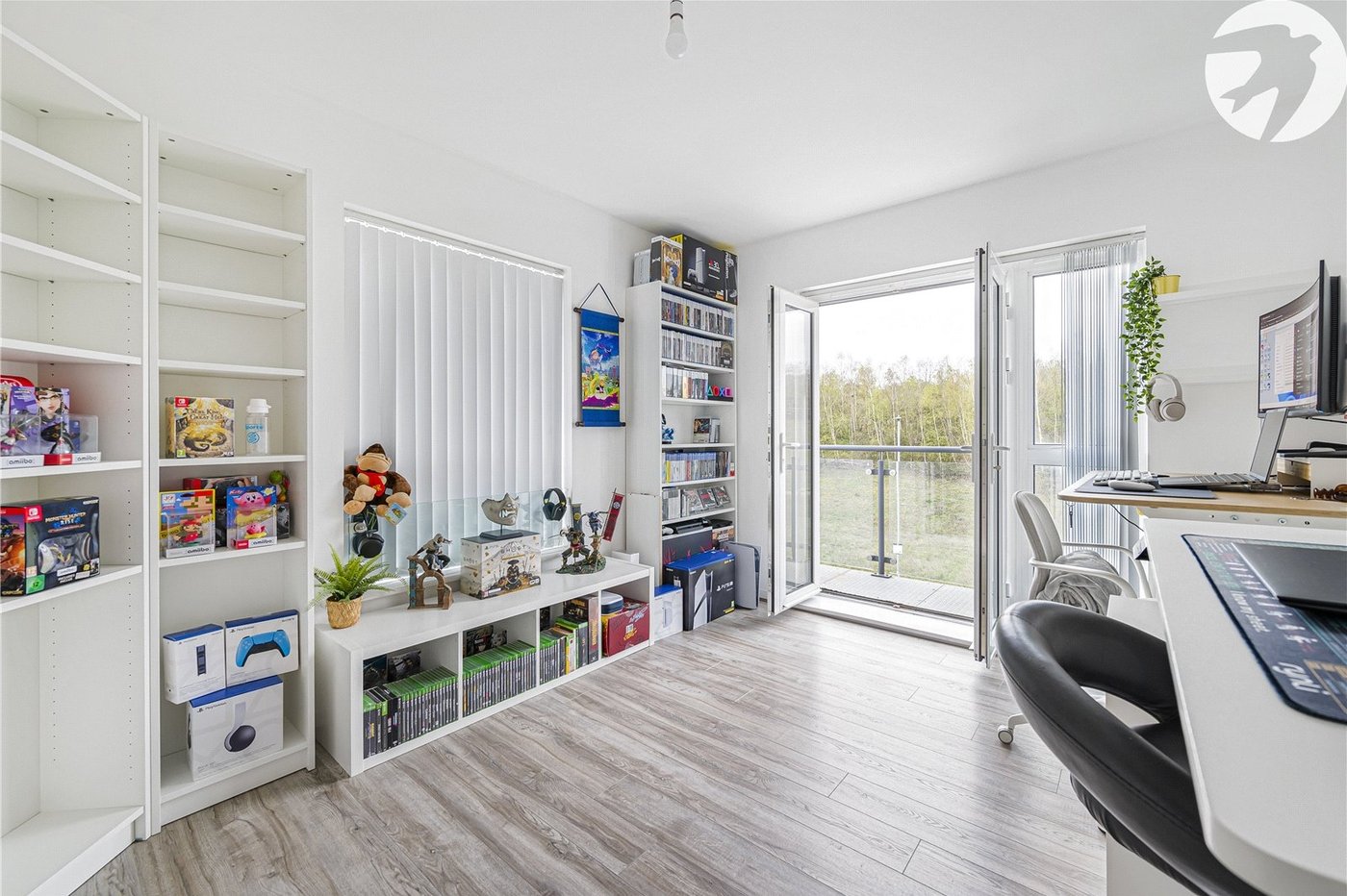 2 bedroom property for sale in Castle Hill | Robinson Jackson