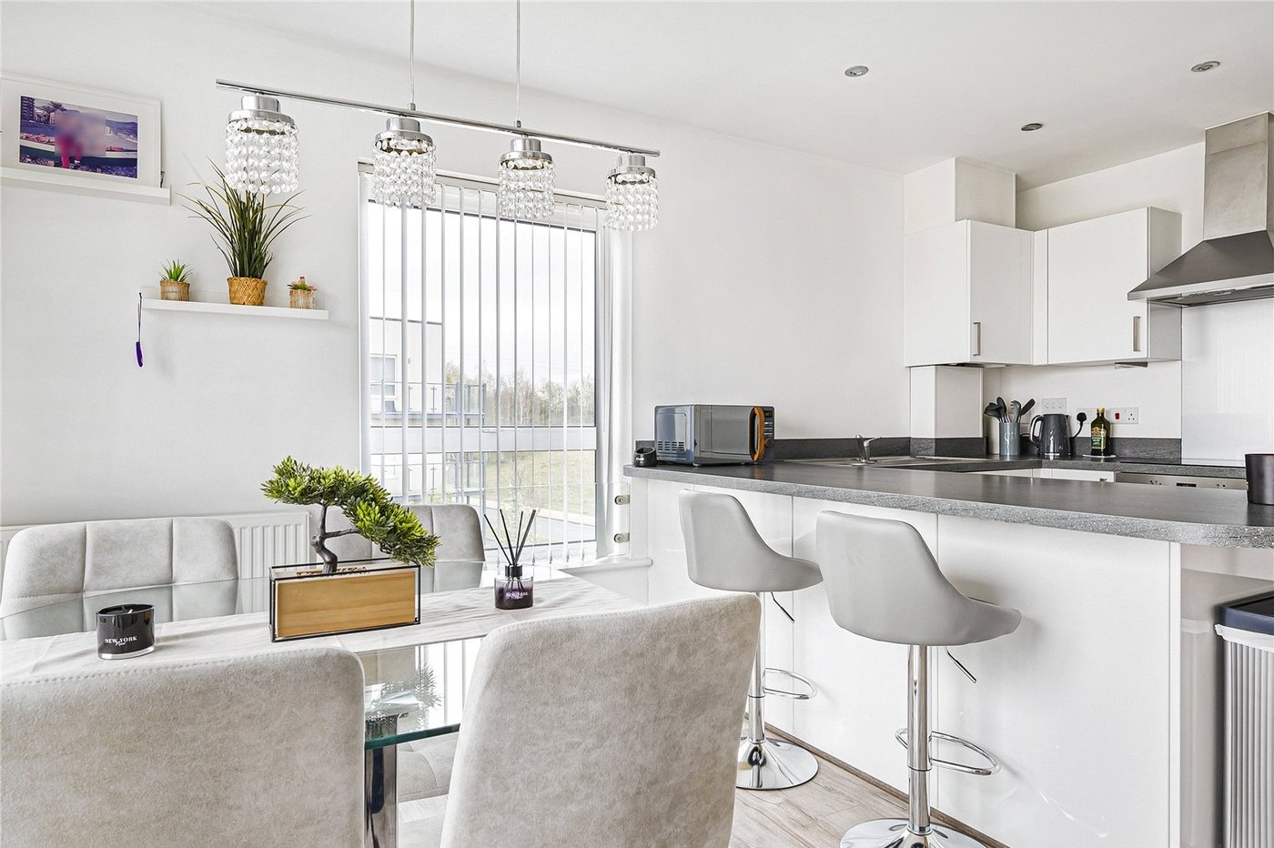 2 bedroom property for sale in Castle Hill | Robinson Jackson