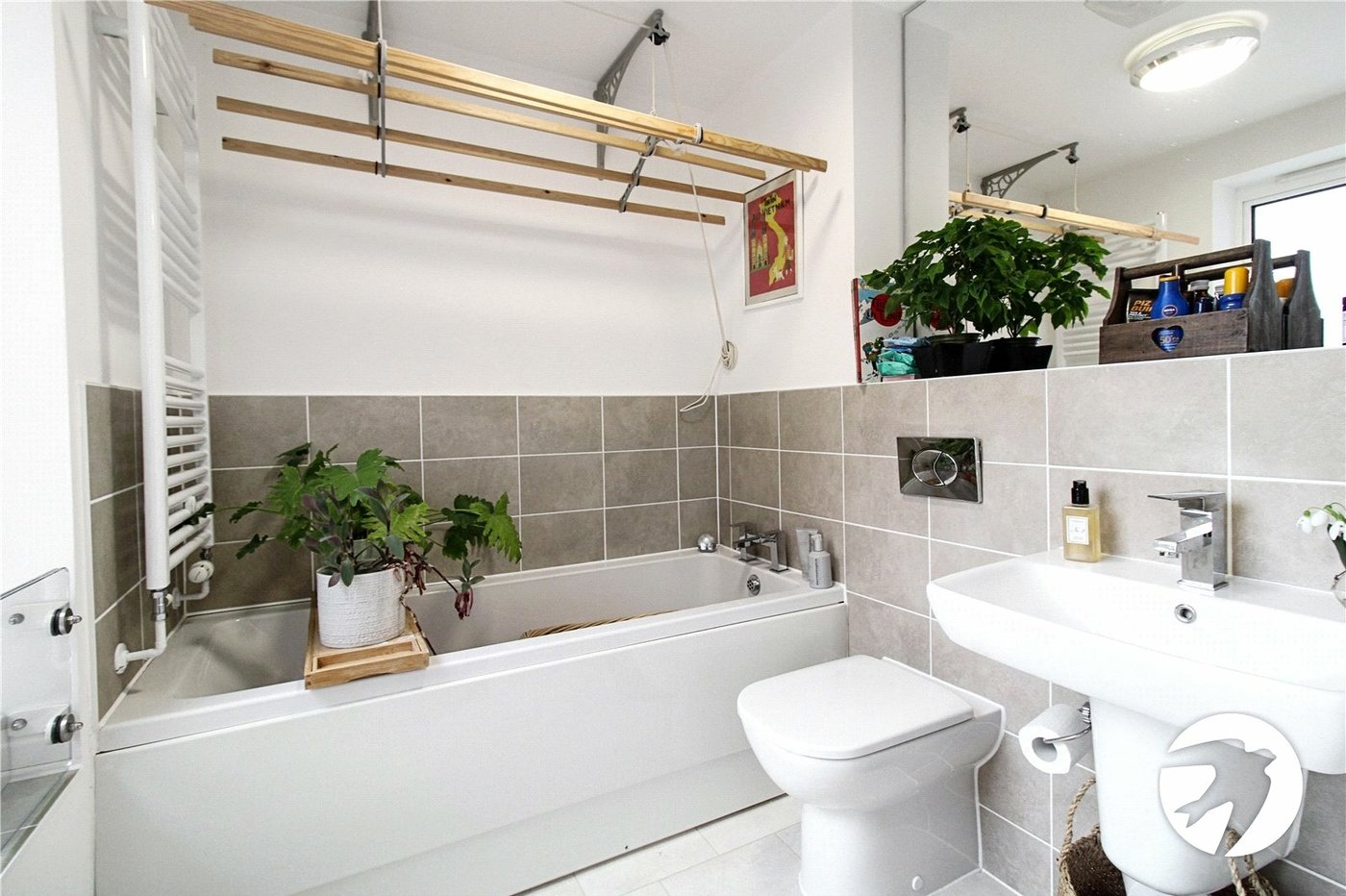 2 bedroom property for sale in Castle Hill | Robinson Jackson