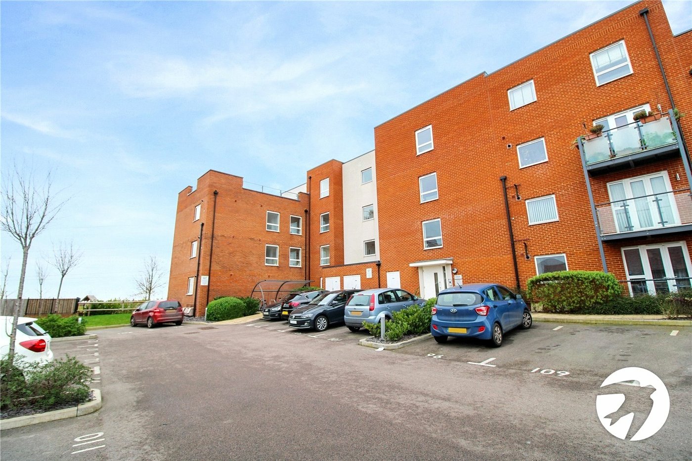 2 bedroom property for sale in Castle Hill | Robinson Jackson